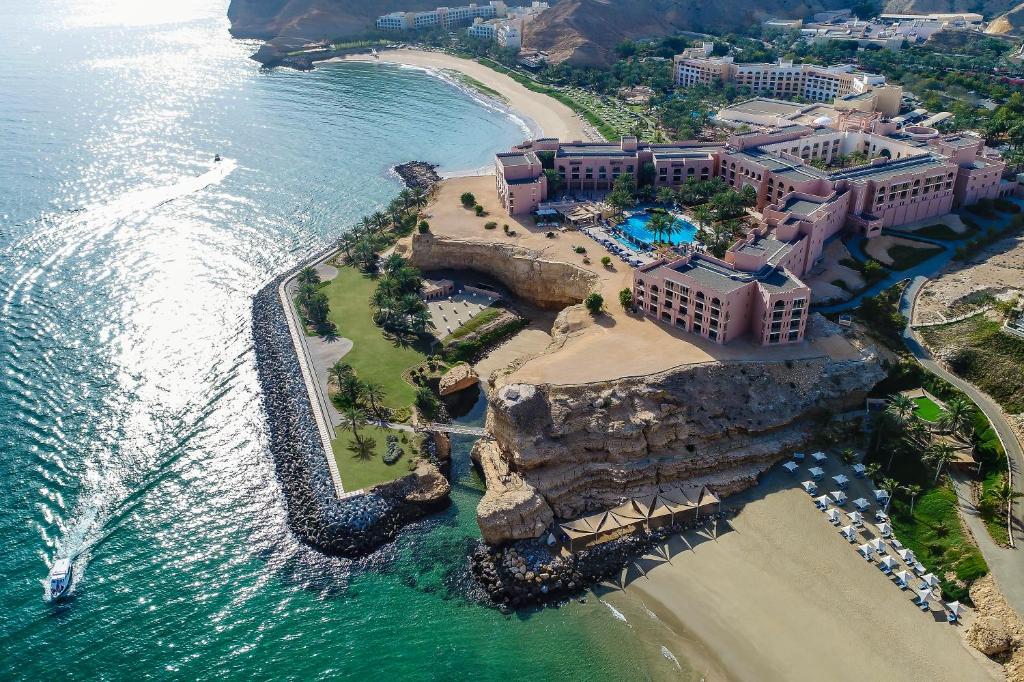 Shangri-La Al Husn Resort And Spa